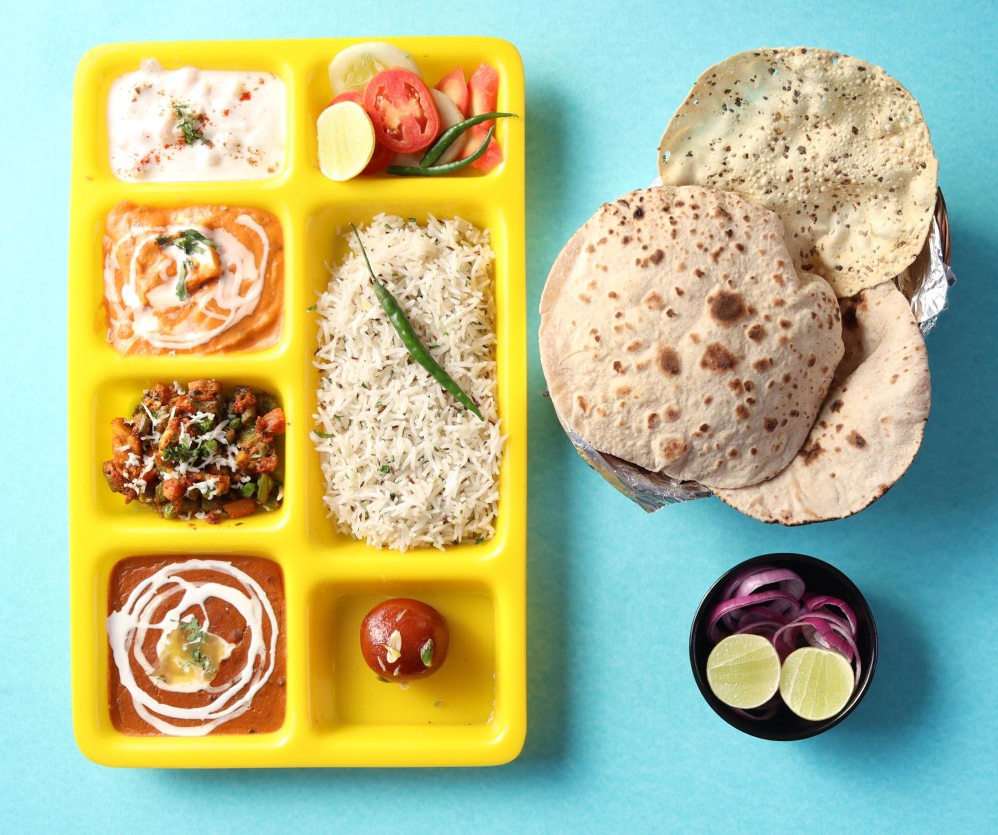 גורגאון Aamantran Residency Hotel, Sohna Road, Sector 49, Gurugram מראה חיצוני תמונה