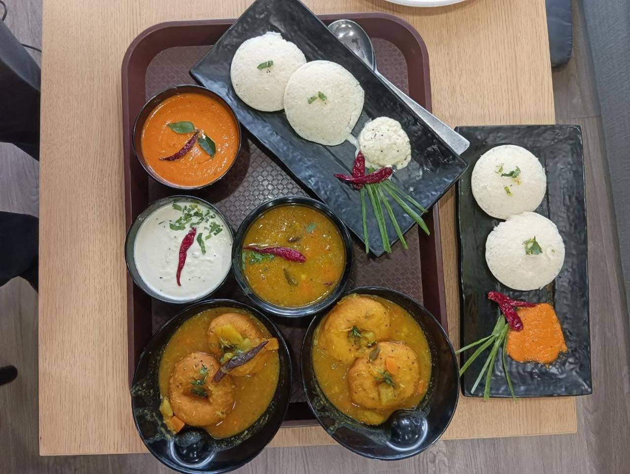 גורגאון Aamantran Residency Hotel, Sohna Road, Sector 49, Gurugram מראה חיצוני תמונה