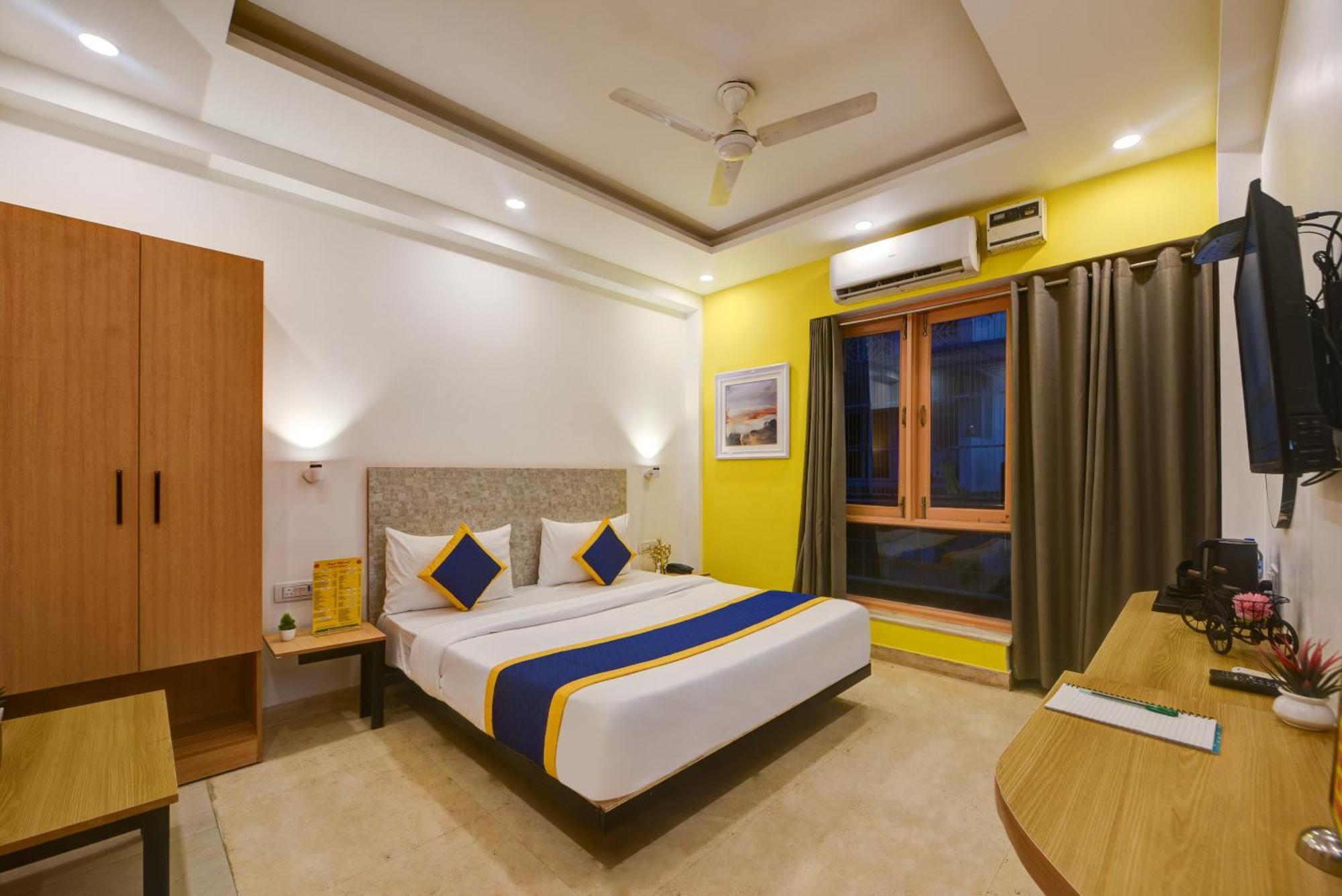 גורגאון Aamantran Residency Hotel, Sohna Road, Sector 49, Gurugram מראה חיצוני תמונה