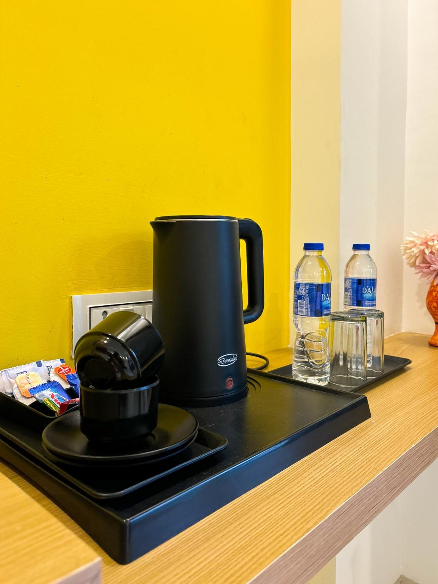 גורגאון Aamantran Residency Hotel, Sohna Road, Sector 49, Gurugram מראה חיצוני תמונה