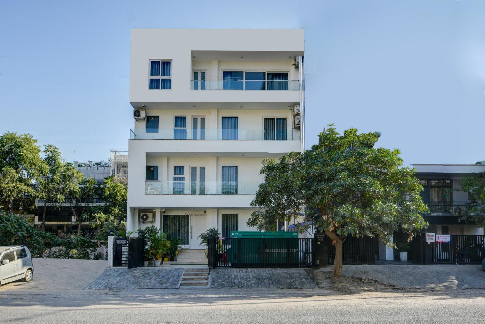 גורגאון Aamantran Residency Hotel, Sohna Road, Sector 49, Gurugram מראה חיצוני תמונה